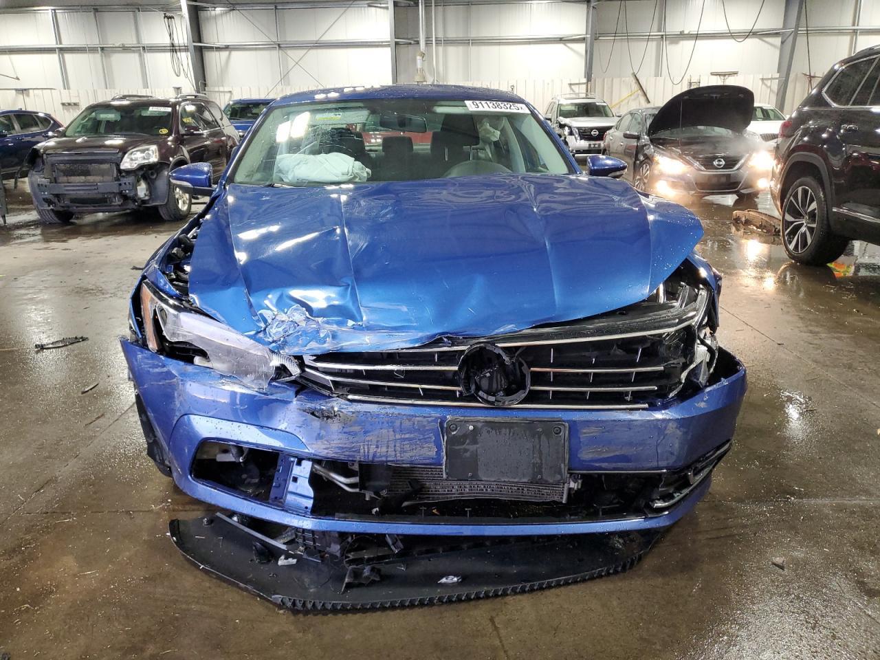 2017 Volkswagen Passat S - Фото 5