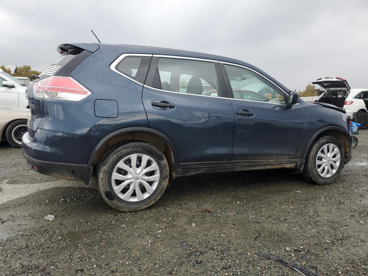 2016 Nissan Rogue S - Фото 3