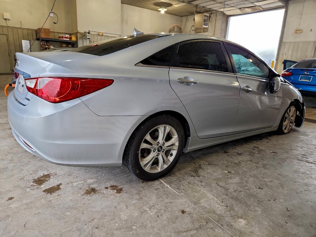 2011 Hyundai Sonata Se - Image 3