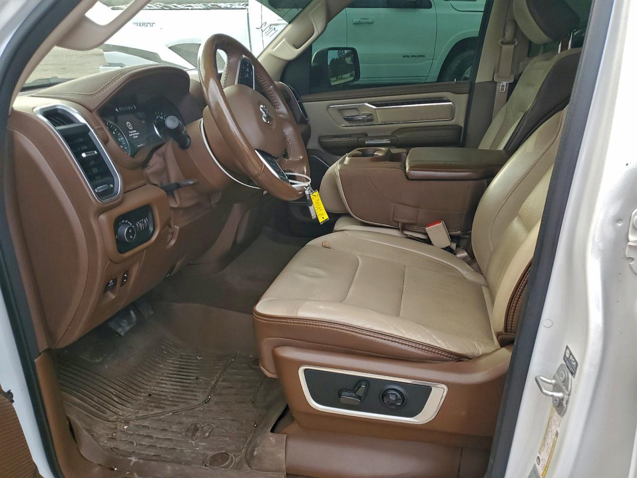 2021 Ram 1500 Laramie - Фото 7