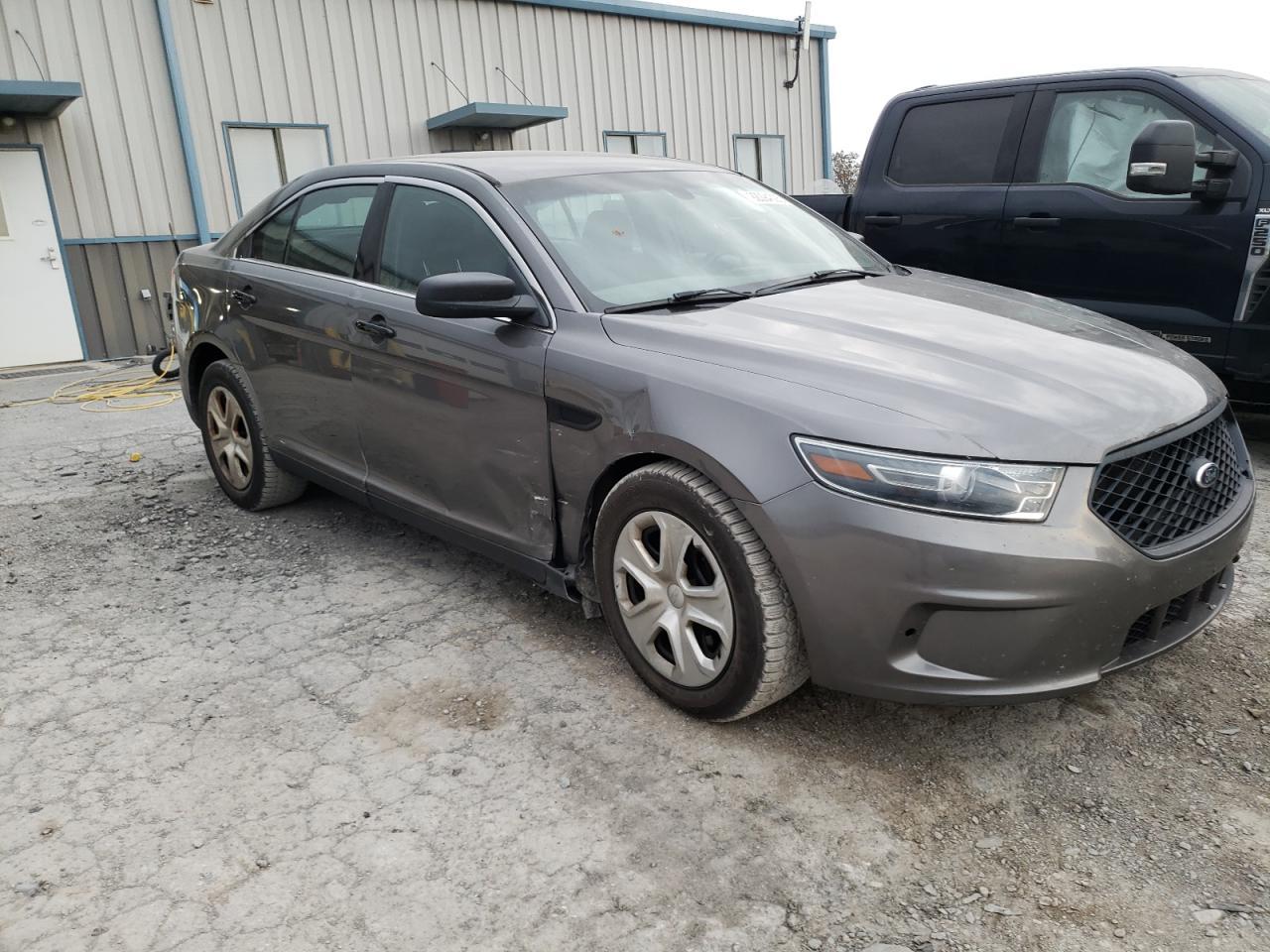 2015 Ford Taurus Police Interceptor - Фото 4