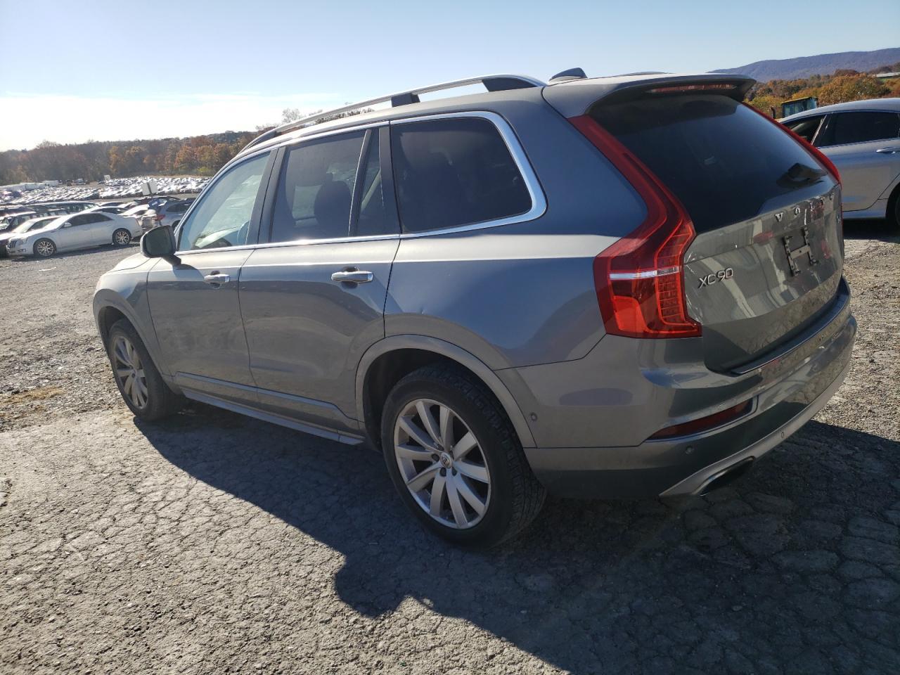 2017 Volvo Xc90 T6 - Image 2