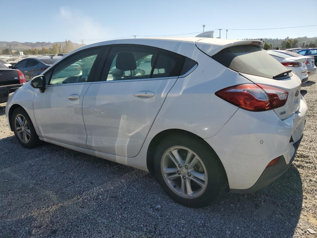 2017 Chevrolet Cruze Lt - Фото 2