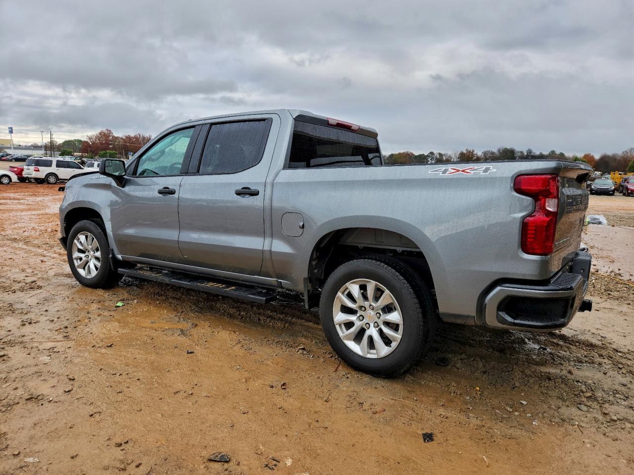 2025 Chevrolet Silverado K1500 Custom - Фото 2