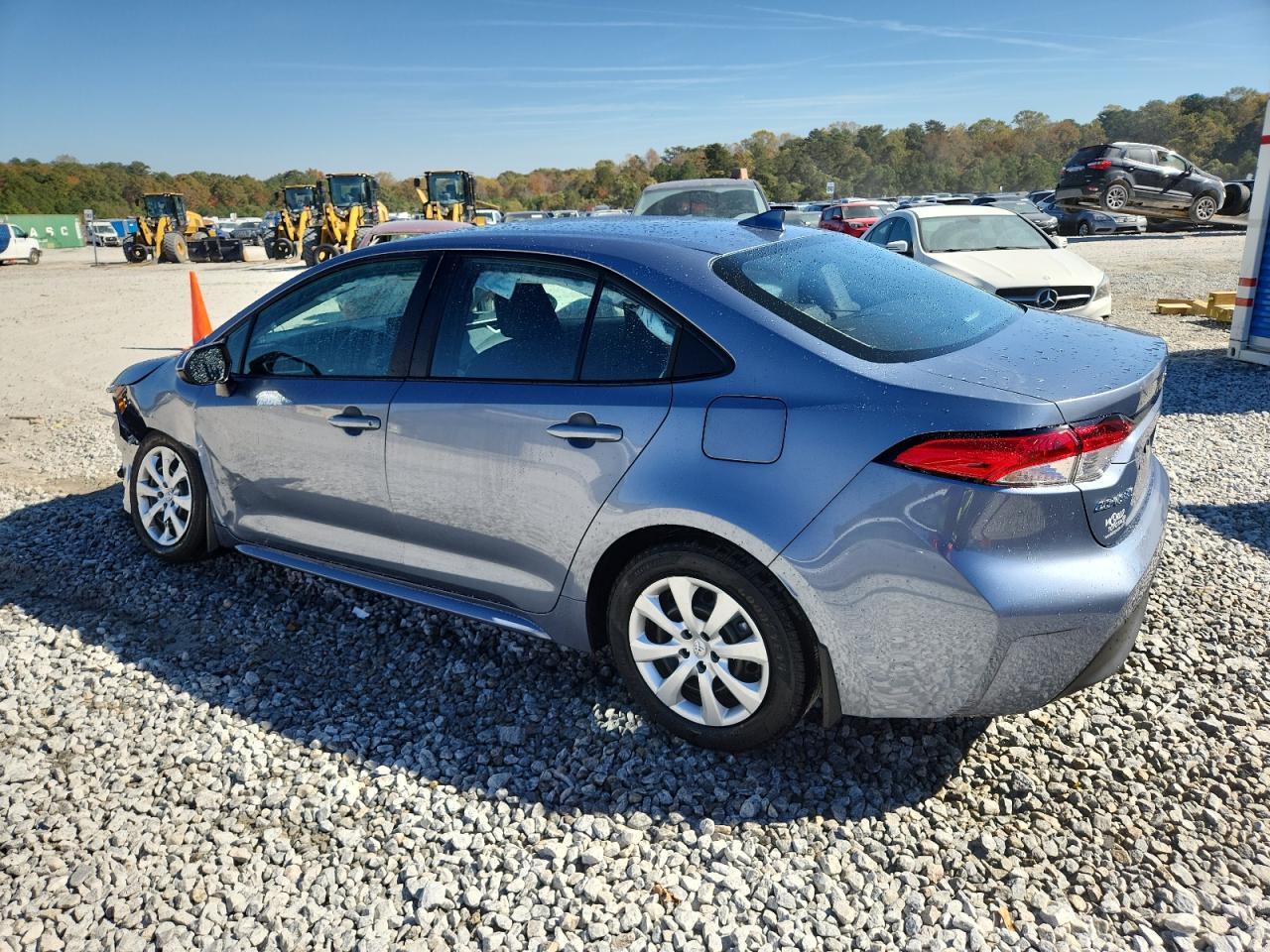 2025 Toyota Corolla Le - Фото 2