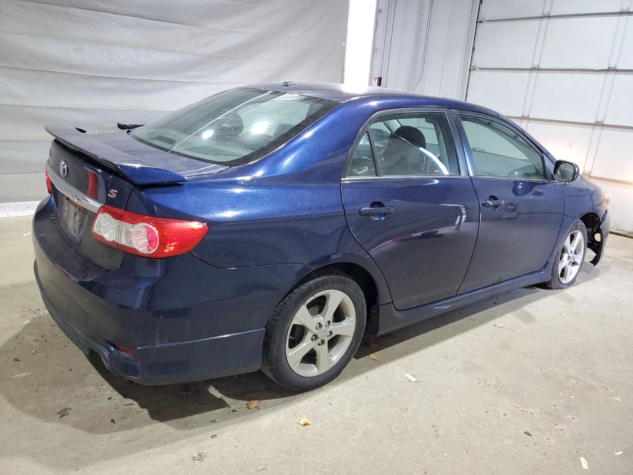 2011 Toyota Corolla S - Фото 3