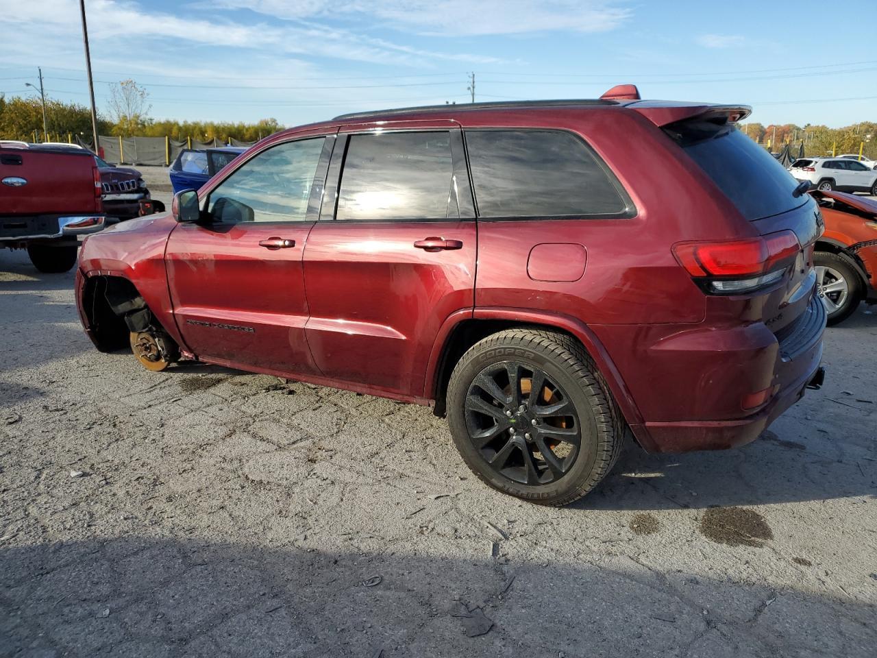 2019 Jeep Grand Cherokee Laredo - Image 2
