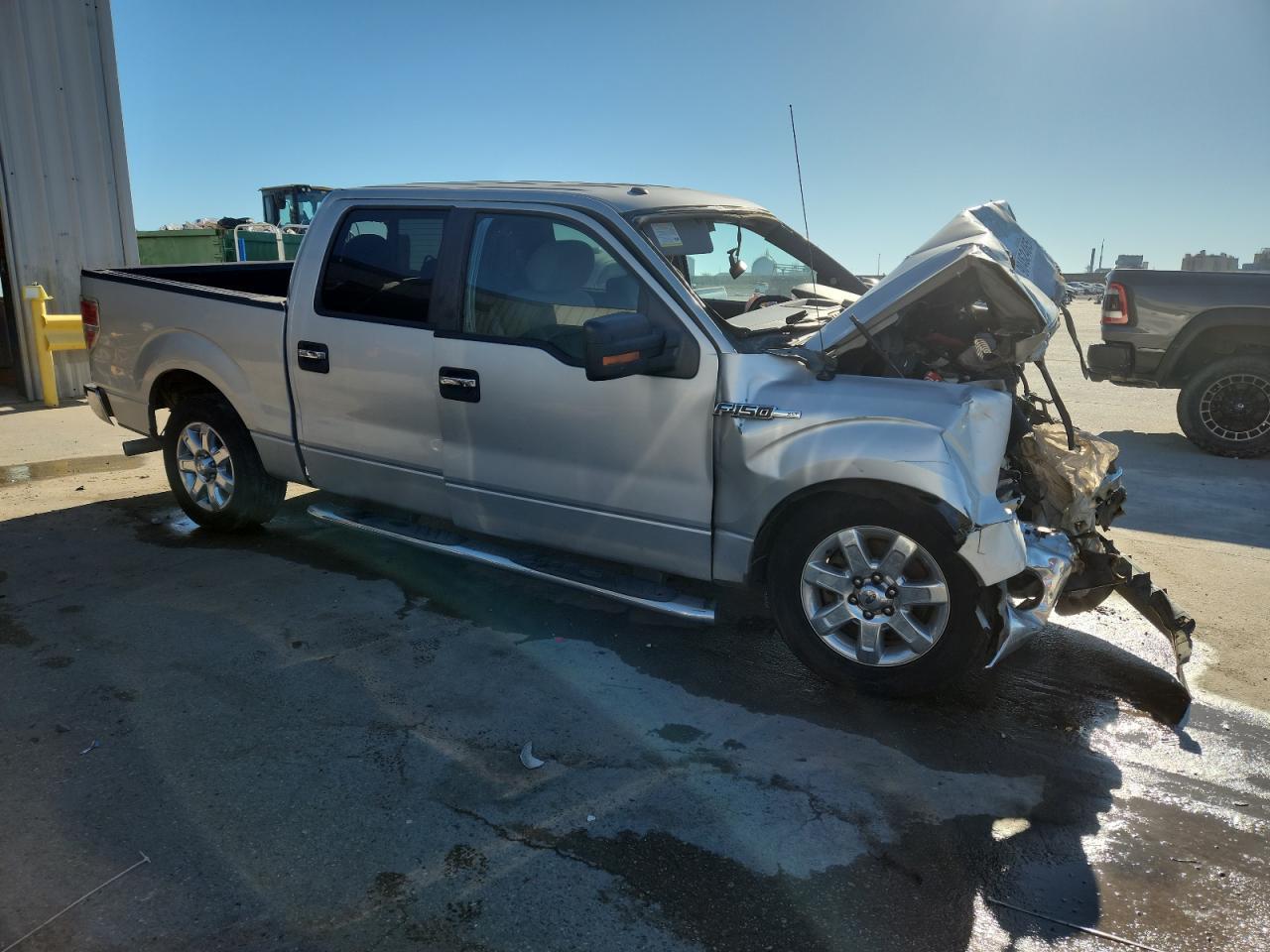 2014 Ford F150 Supercrew - Фото 4