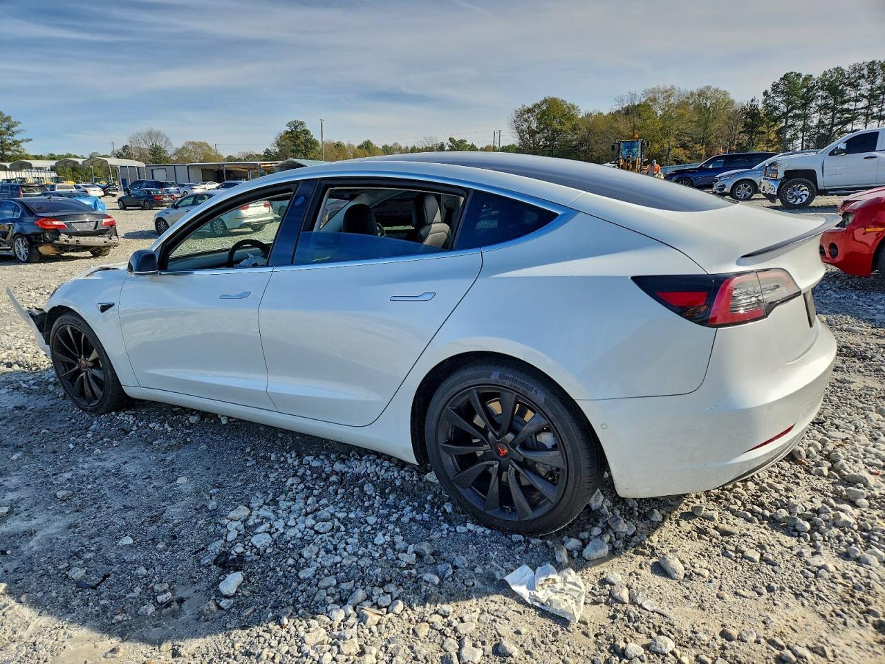 2020 Tesla Model 3 - Фото 2