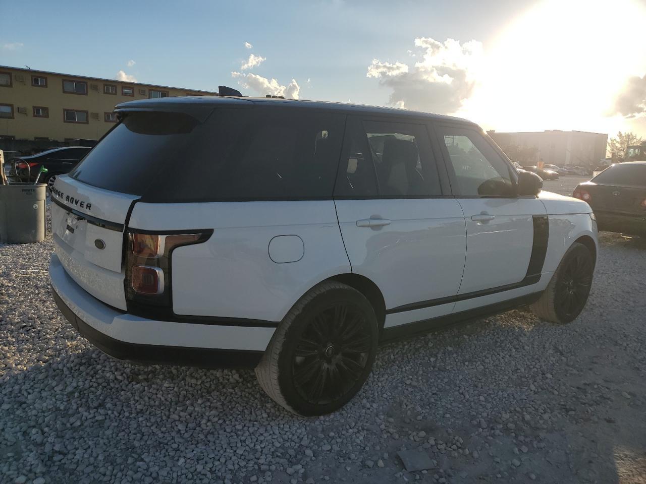 2018 Land Rover Range Rover Supercharged - Фото 3