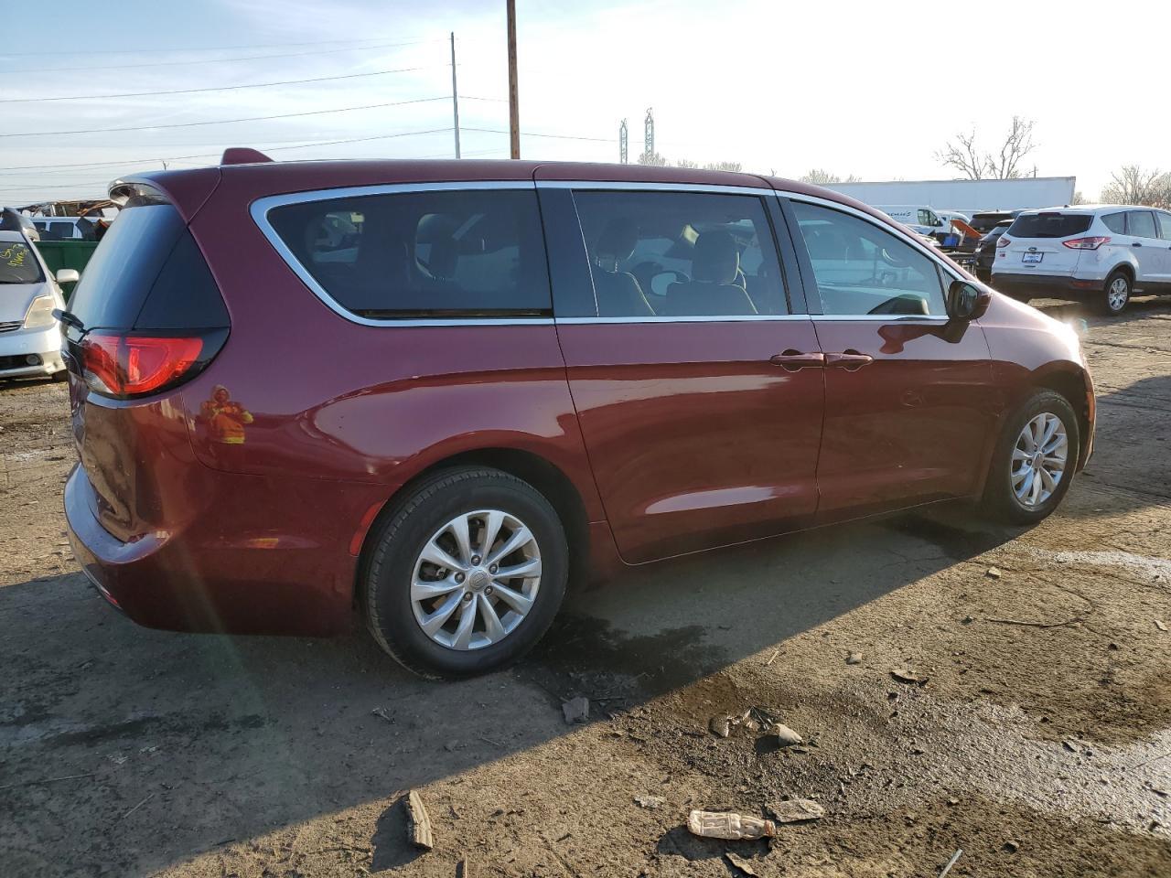 2017 Chrysler Pacifica Lx - Фото 3