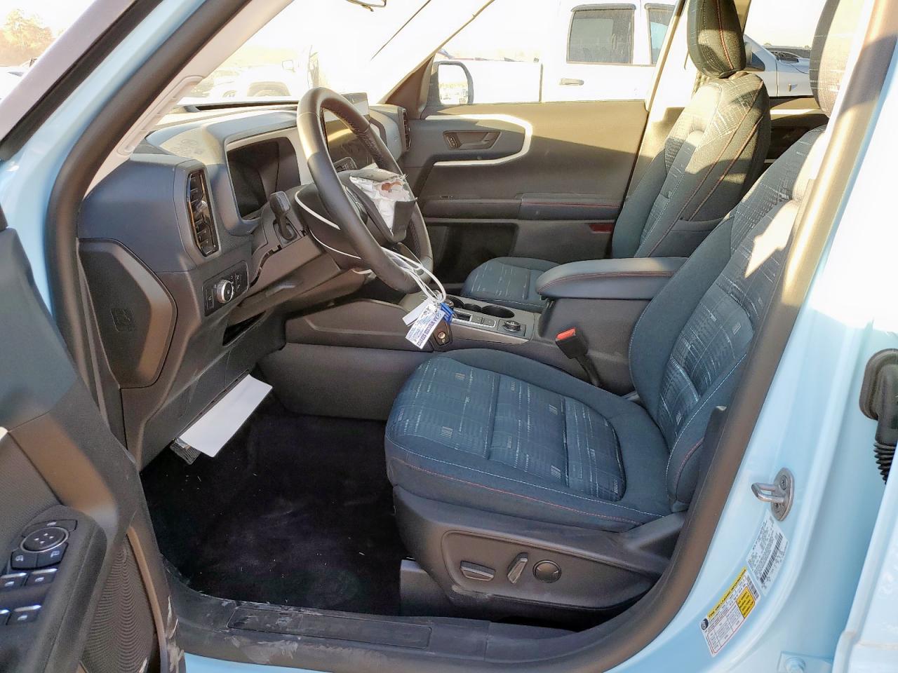 2025 Ford Bronco Sport Heritage - Image 7