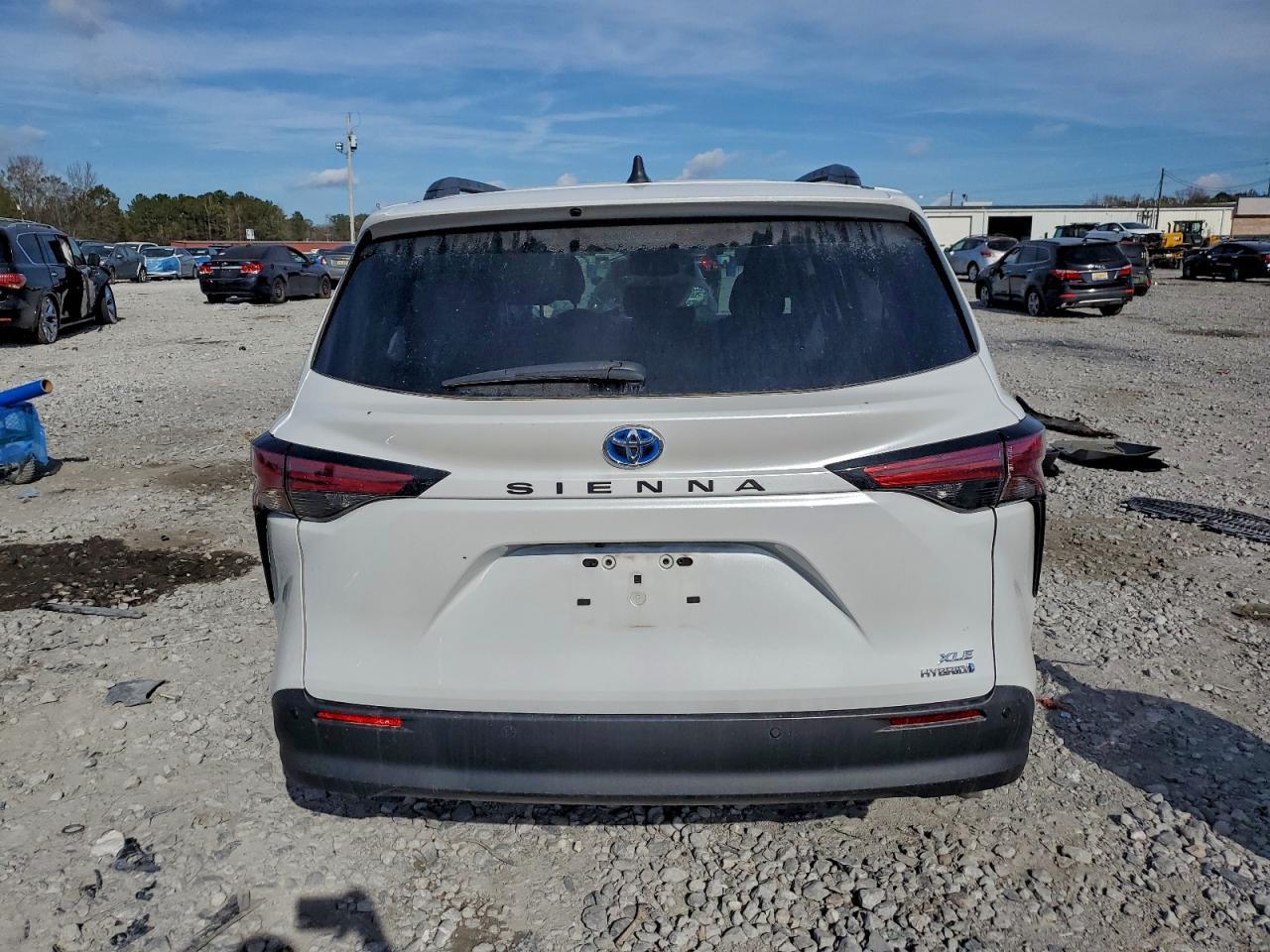 2022 Toyota Sienna Xle - Фото 6