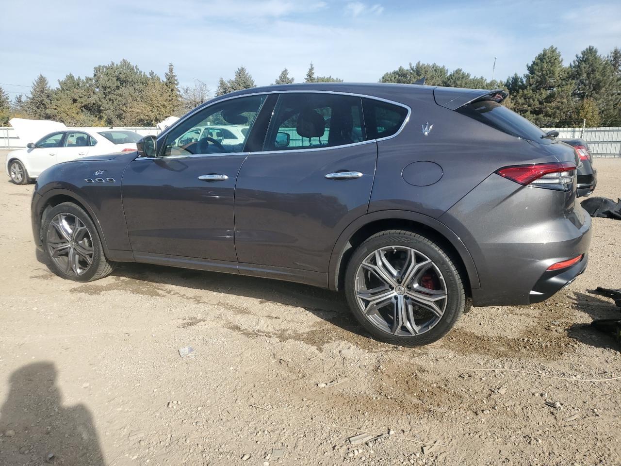 2022 Maserati Levante Base - Image 2