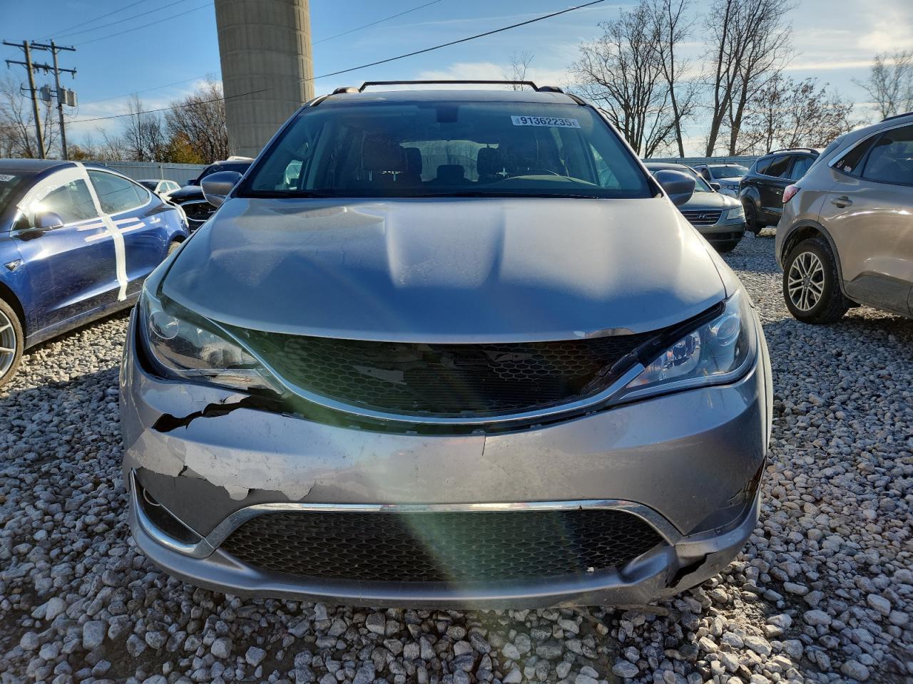 2017 Chrysler Pacifica Touring L - Image 5