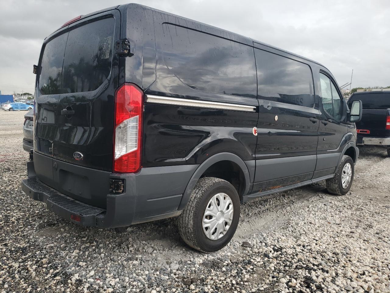 2018 Ford Transit T-150 - Фото 3