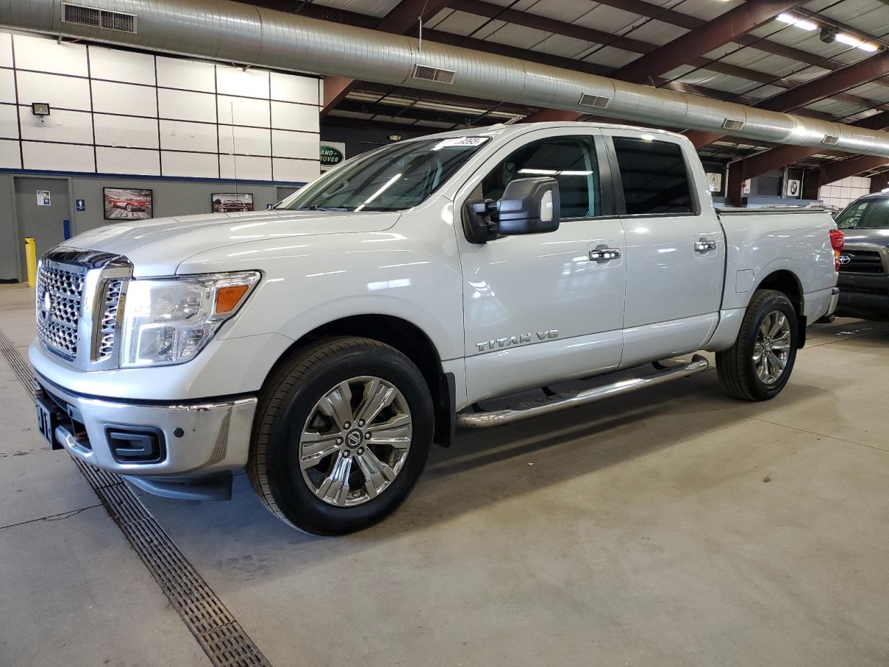 2018 Nissan Titan Sv