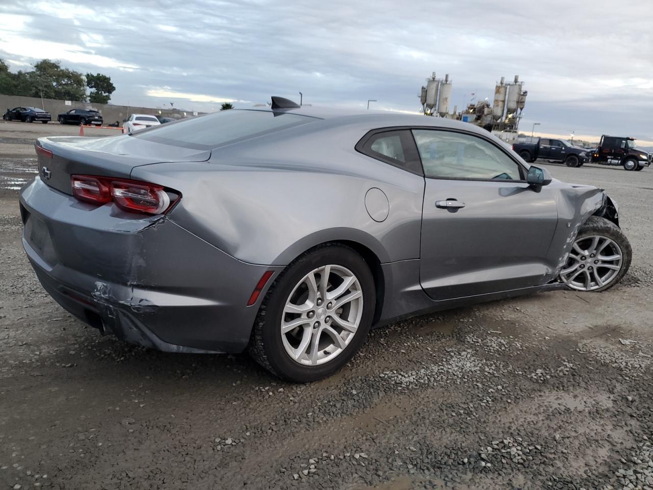 2020 Chevrolet Camaro Ls - Фото 3