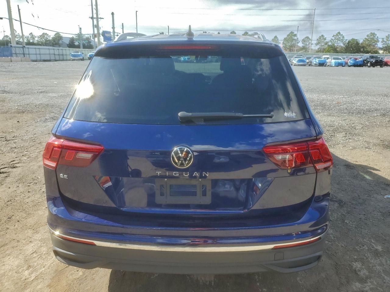 2024 Volkswagen Tiguan - Image 6
