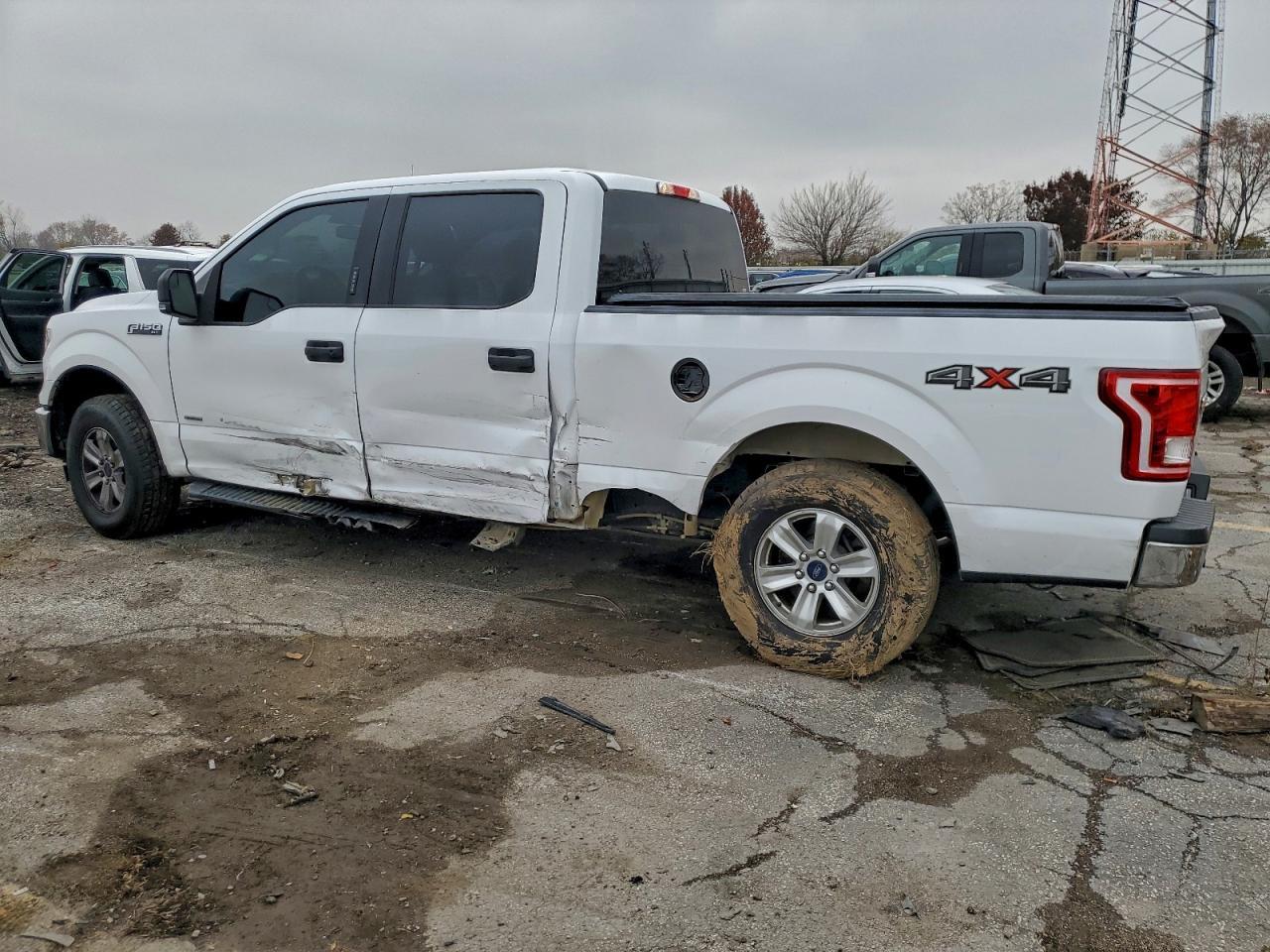 2017 Ford F150 Supercrew - Фото 2
