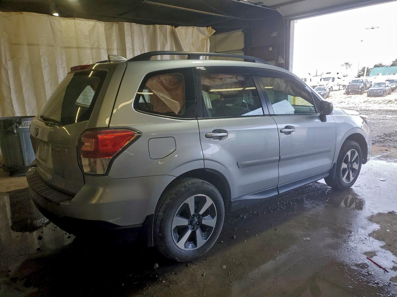 2018 Subaru Forester 2.5I - Image 3