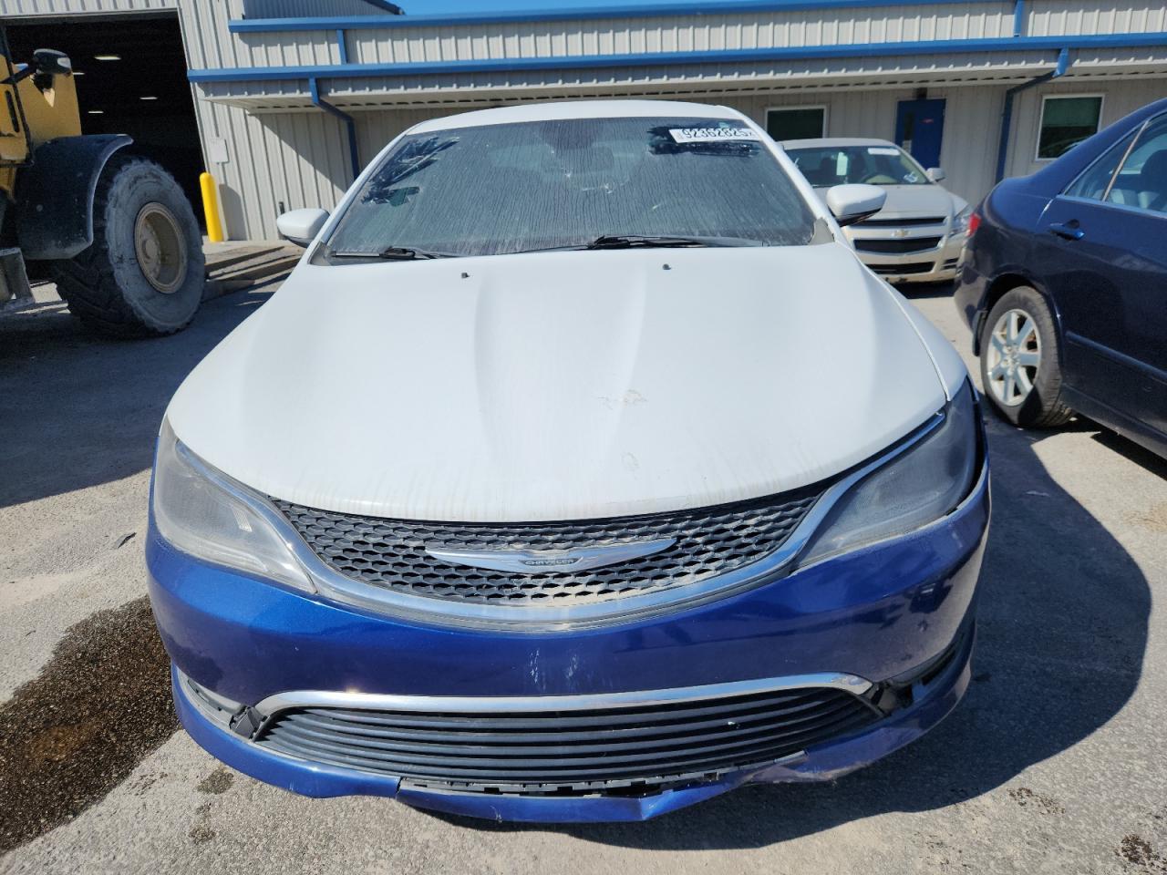 2016 Chrysler 200 S - Image 5