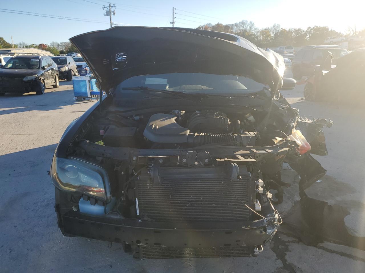 2019 Chrysler 300 S - Фото 5