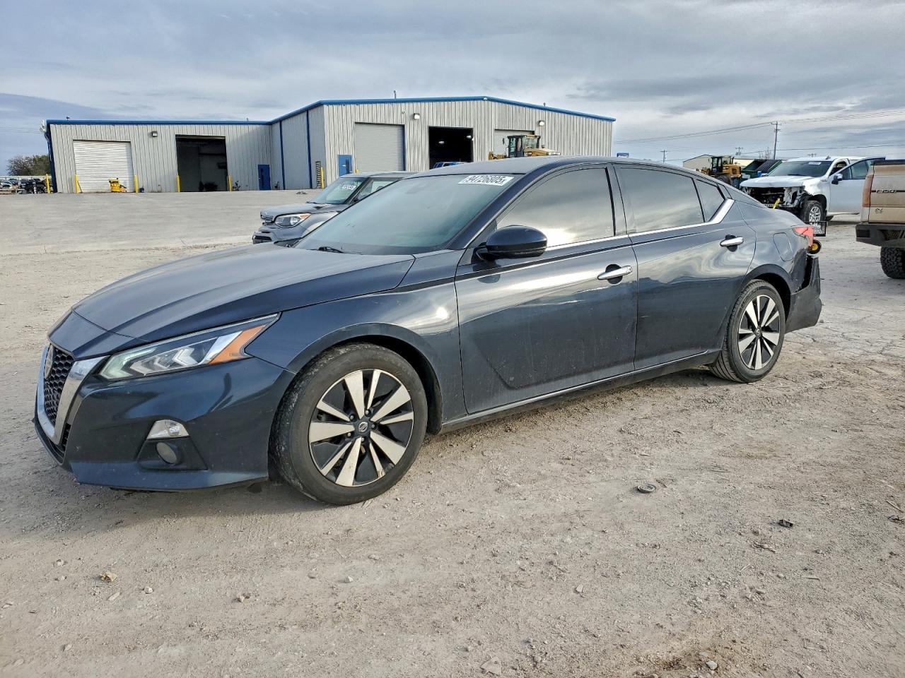 2020 Nissan Altima Sv