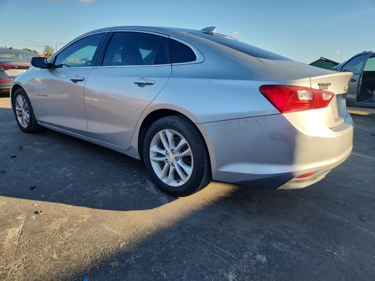 2016 Chevrolet Malibu Lt - Фото 2