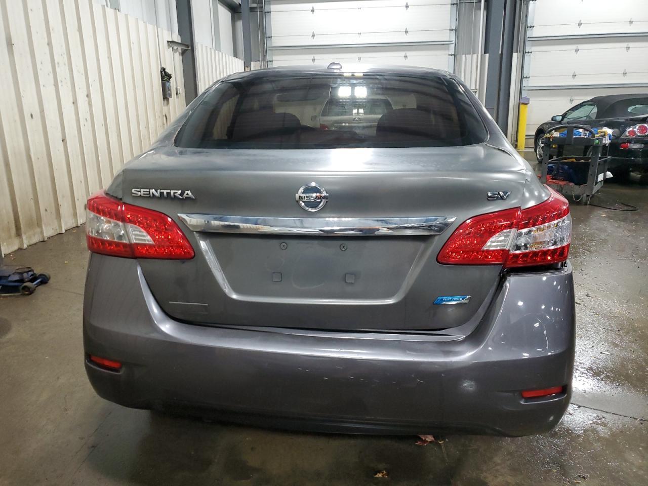 2015 Nissan Sentra S - Фото 6