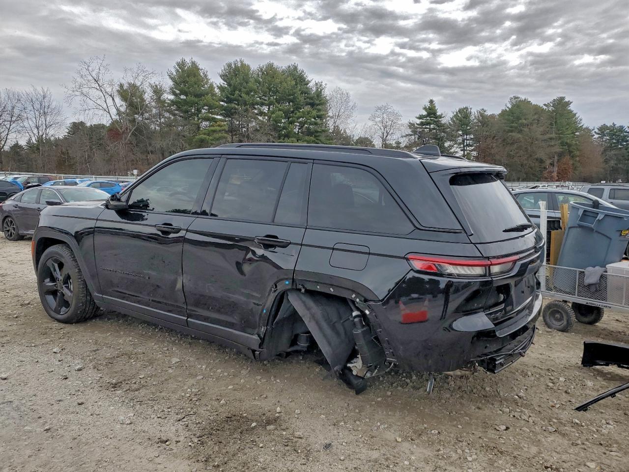 2025 Jeep Grand Cherokee Limited - Image 2