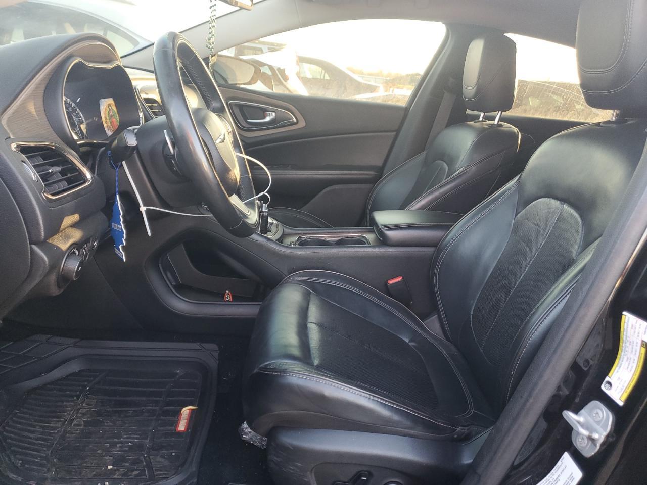 2015 Chrysler 200 C - Image 7