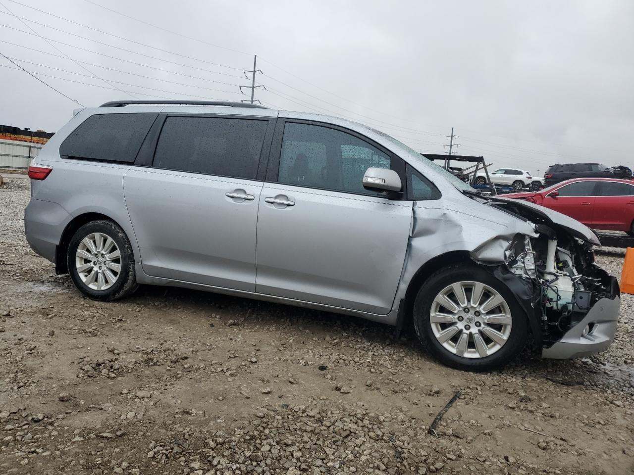 2016 Toyota Sienna - Фото 4