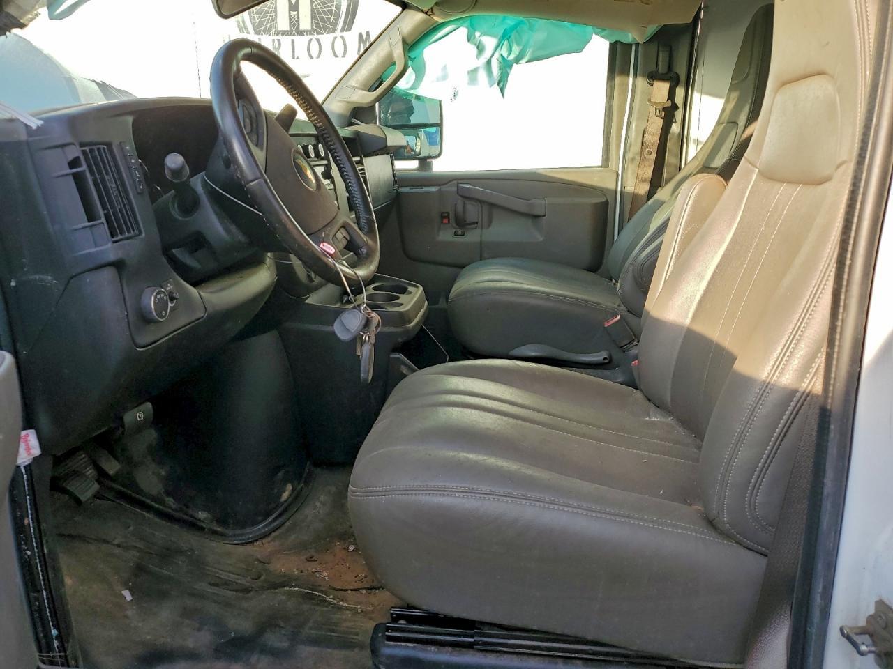 2021 Chevrolet Express Utility / Service Truck - Image 7