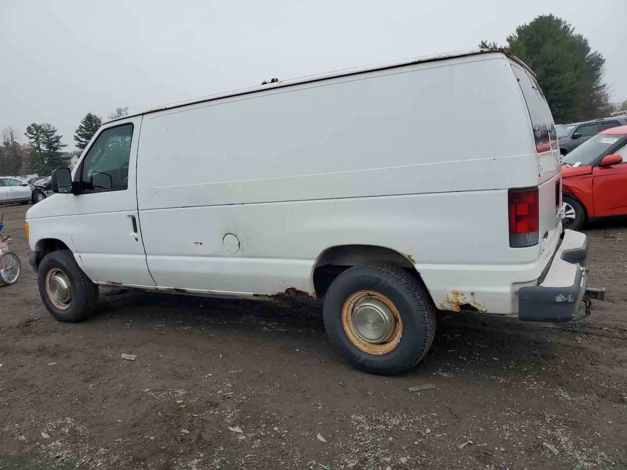 2003 Ford E250 Delivery Van - Фото 2