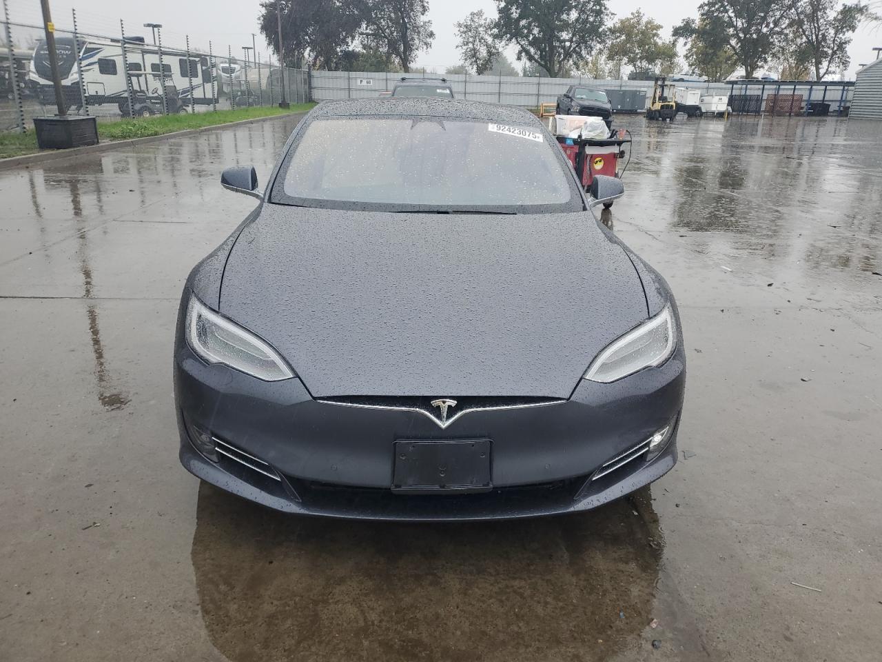 2021 Tesla Model S - Image 5