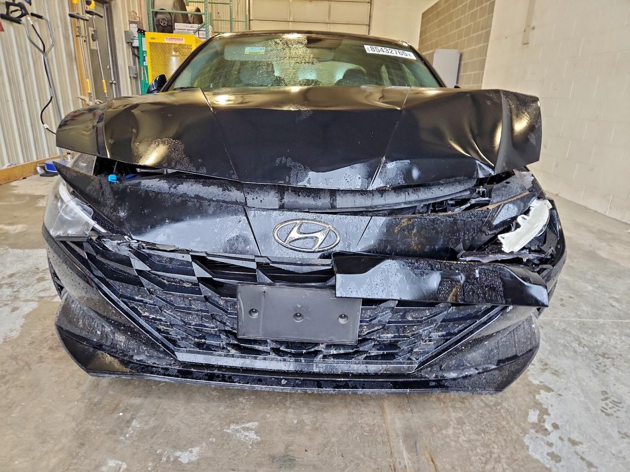 2021 Hyundai Elantra Se - Image 5