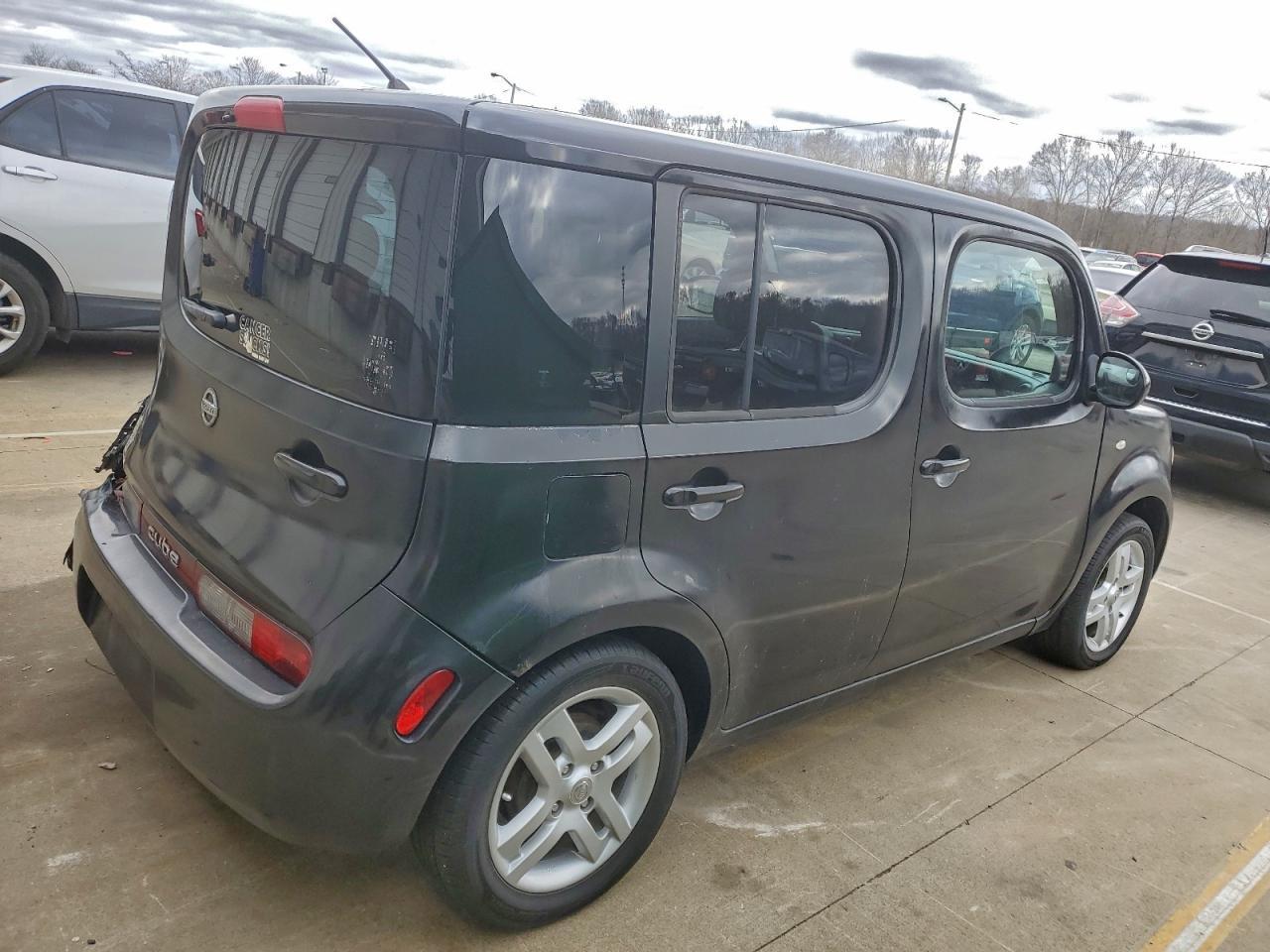 2010 Nissan Cube - Фото 3