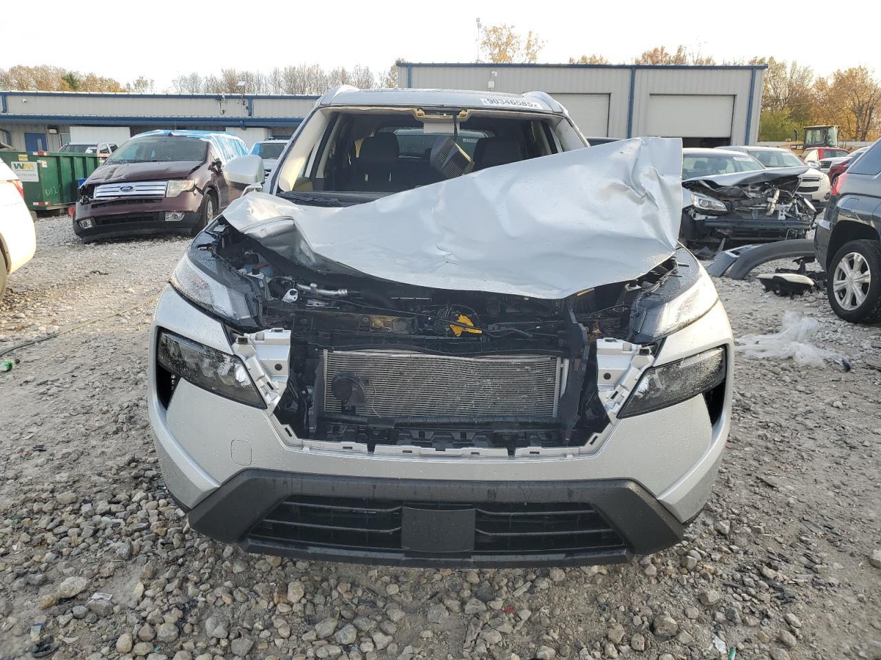 2025 Nissan Rogue Sv - Image 5