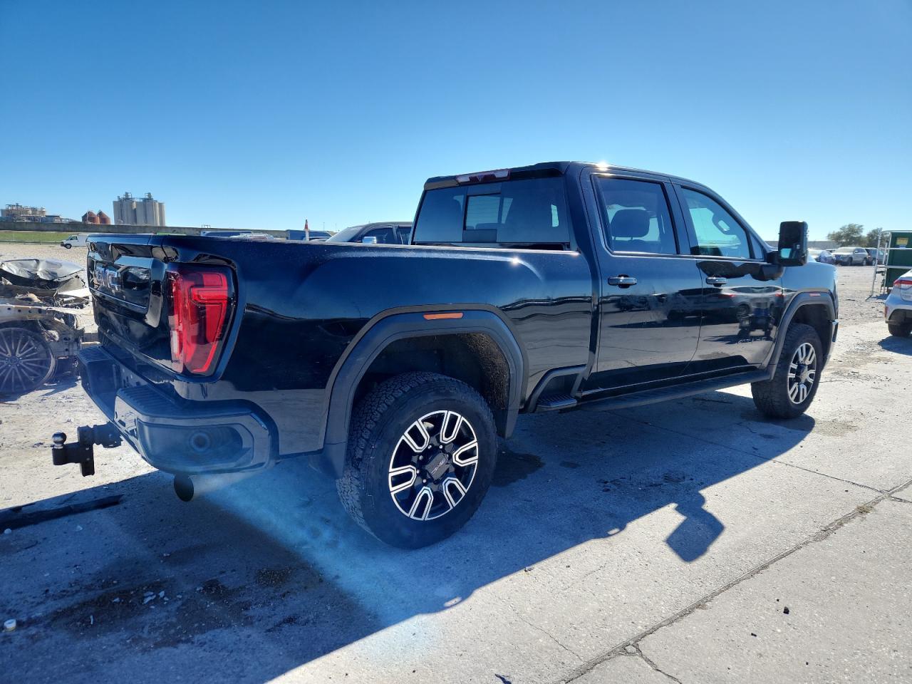 2022 GMC Sierra K2500 At4 - Image 3