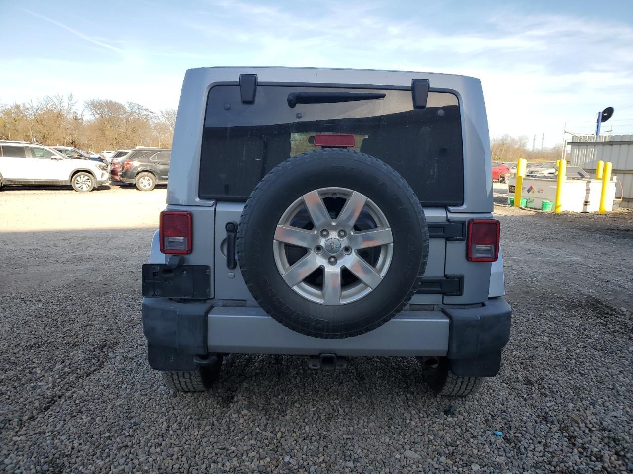 2017 Jeep Wrangler Unlimited Sahara - Фото 6