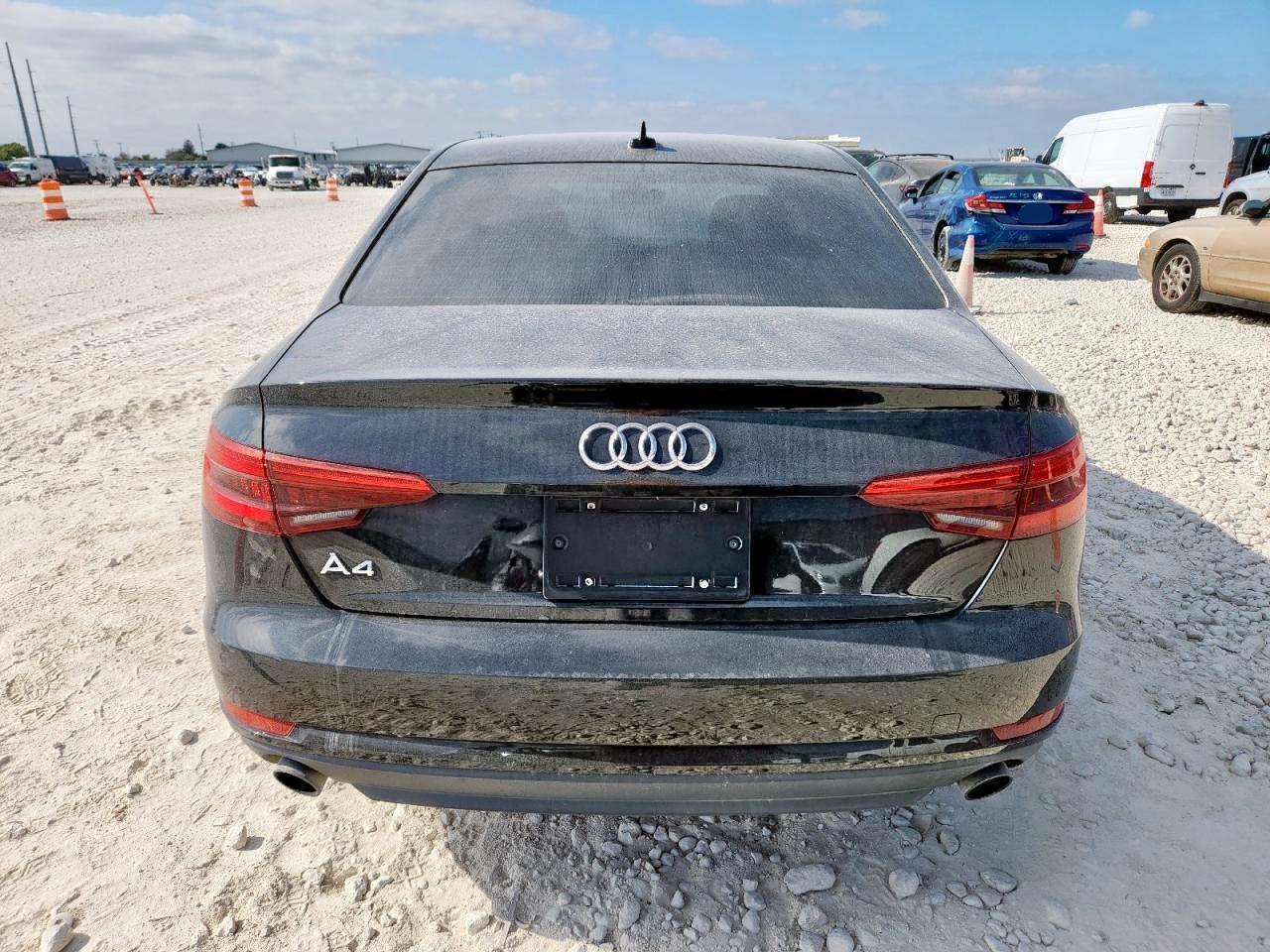 2017 Audi A4 Premium - Фото 6