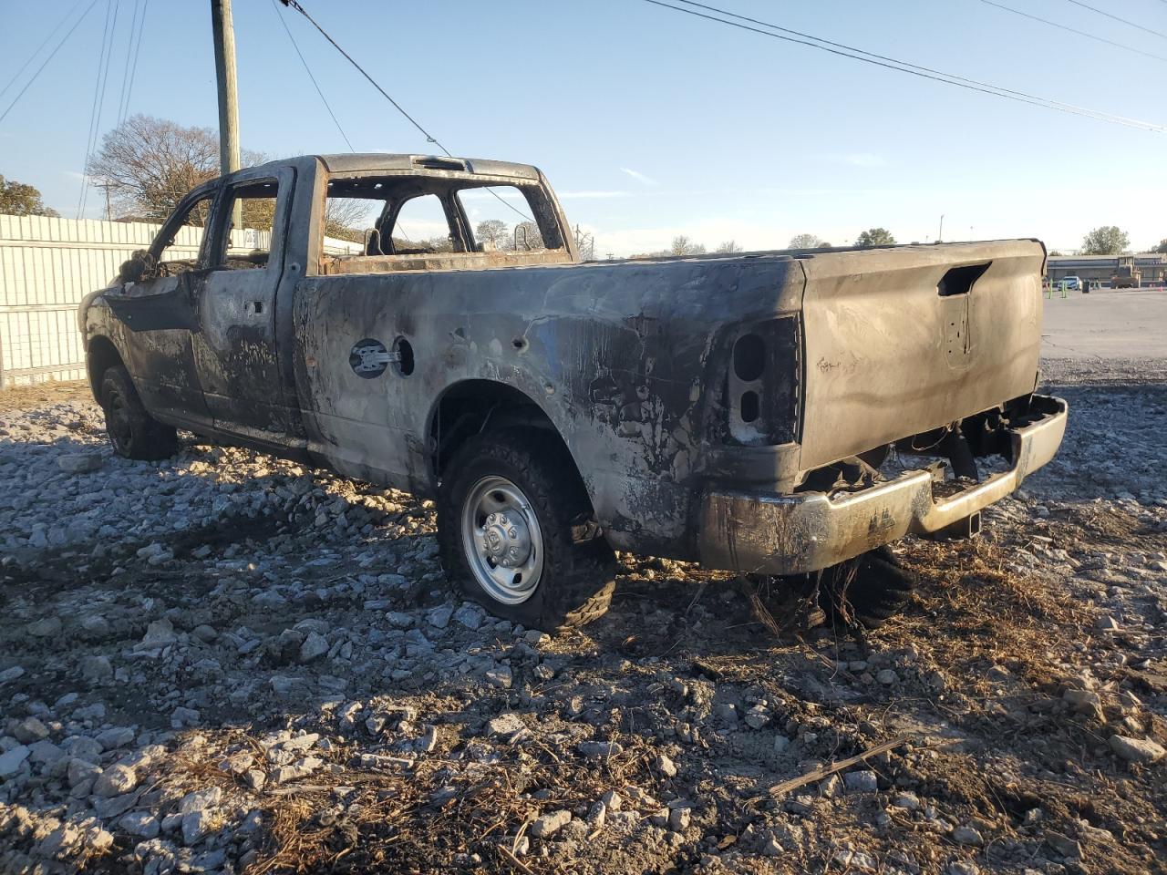 2021 Ram 2500 Tradesman - Фото 2