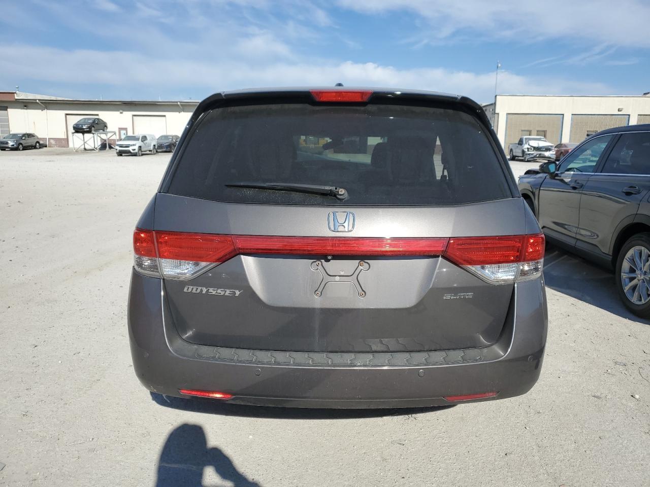 2014 Honda Odyssey Touring - Image 6