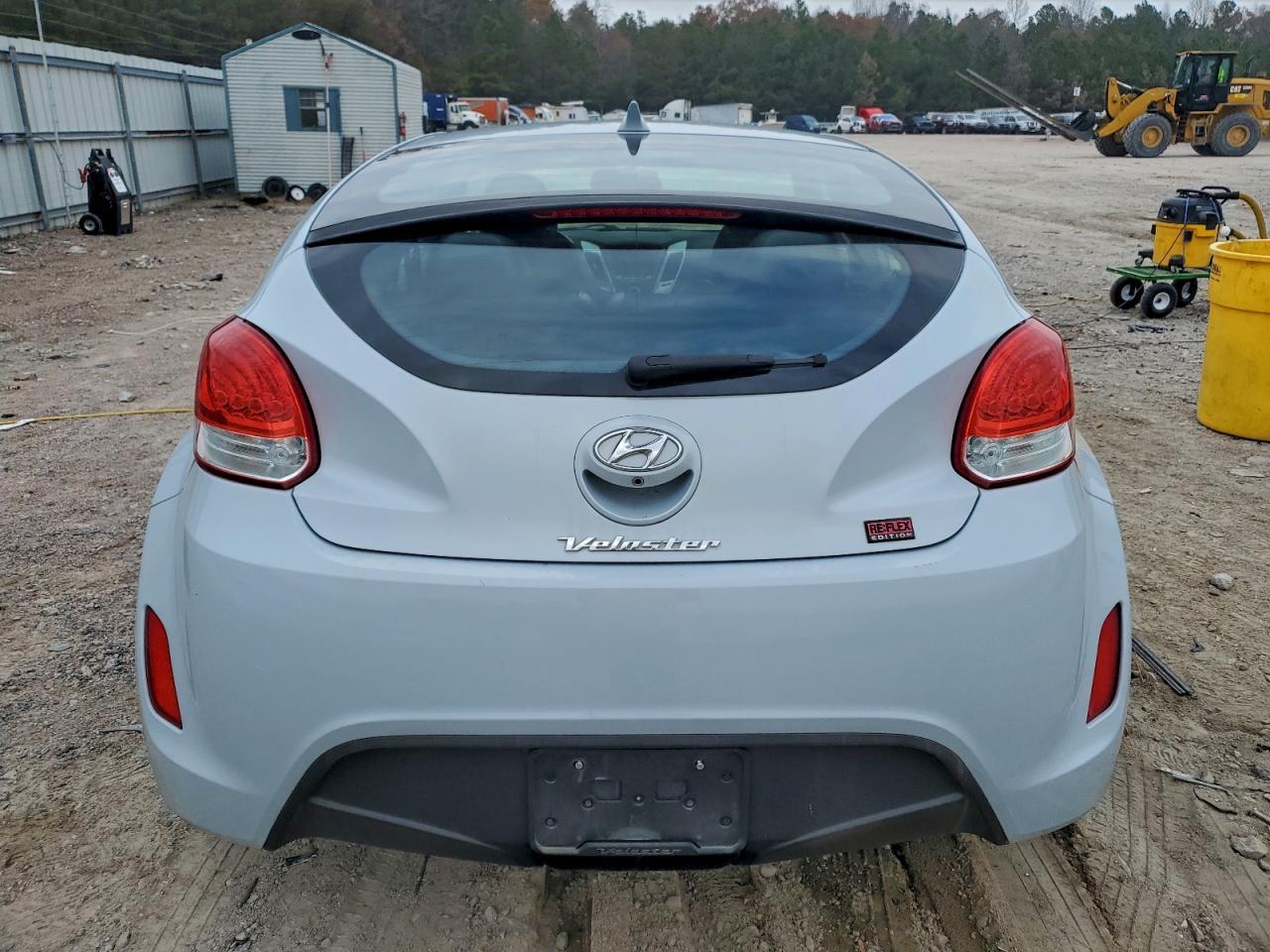 2015 Hyundai Veloster - Фото 6