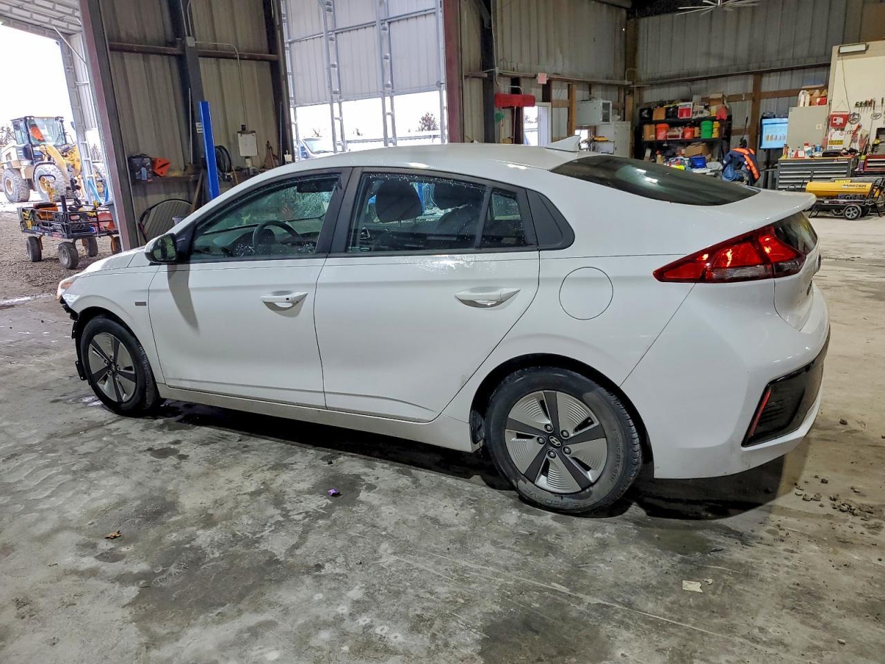 2018 Hyundai Ioniq Blue - Фото 2