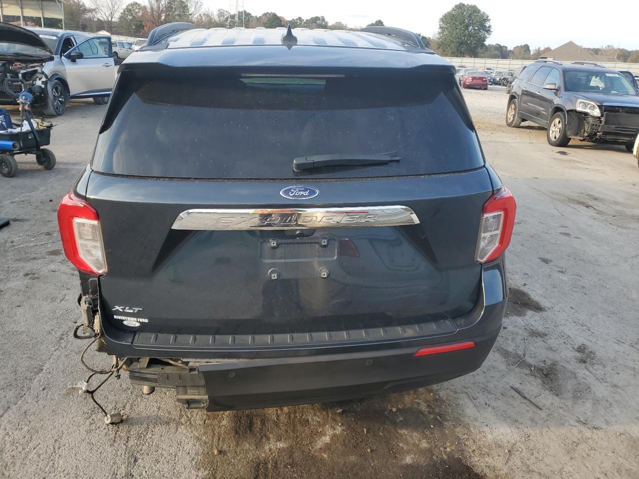 2023 Ford Explorer Xlt - Image 6