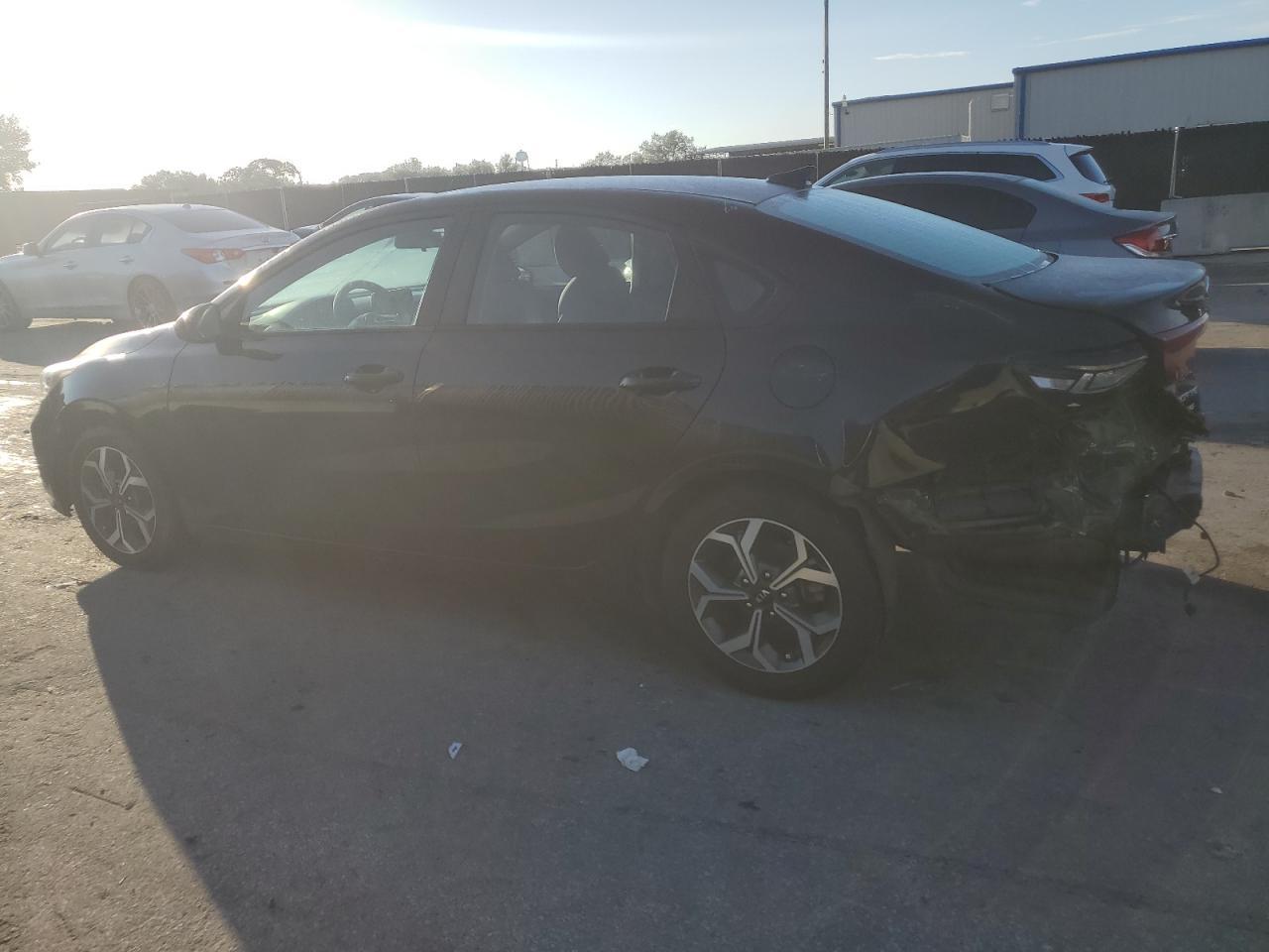 2021 Kia Forte Fe - Image 2