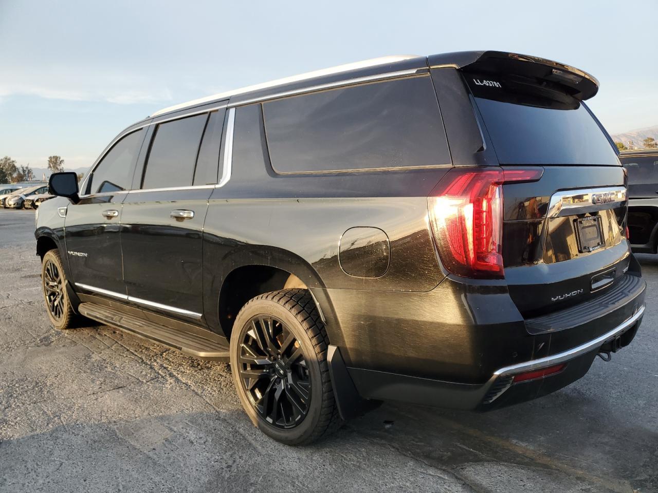 2022 GMC Yukon Xl K1500 Slt - Фото 2