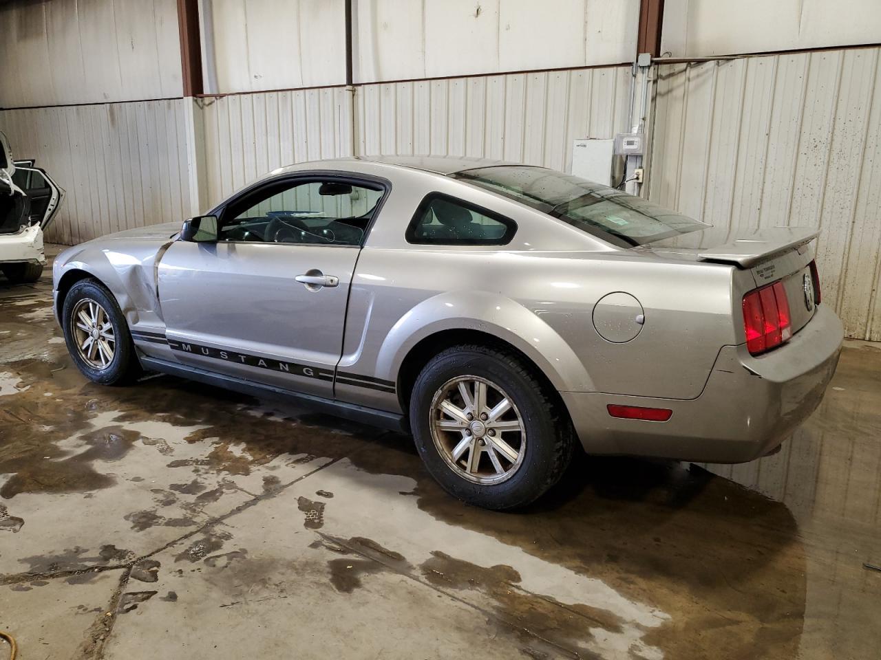 2008 Ford Mustang - Фото 2